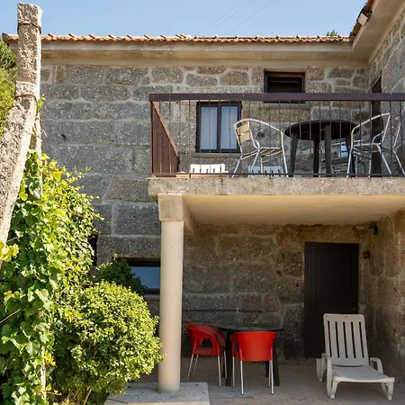 Casa Do Amial * 카스텔루 지 파이바