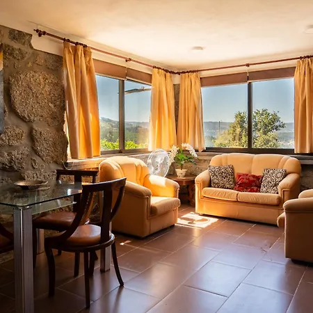 Casa Do Amial 펜션 카스텔루 지 파이바